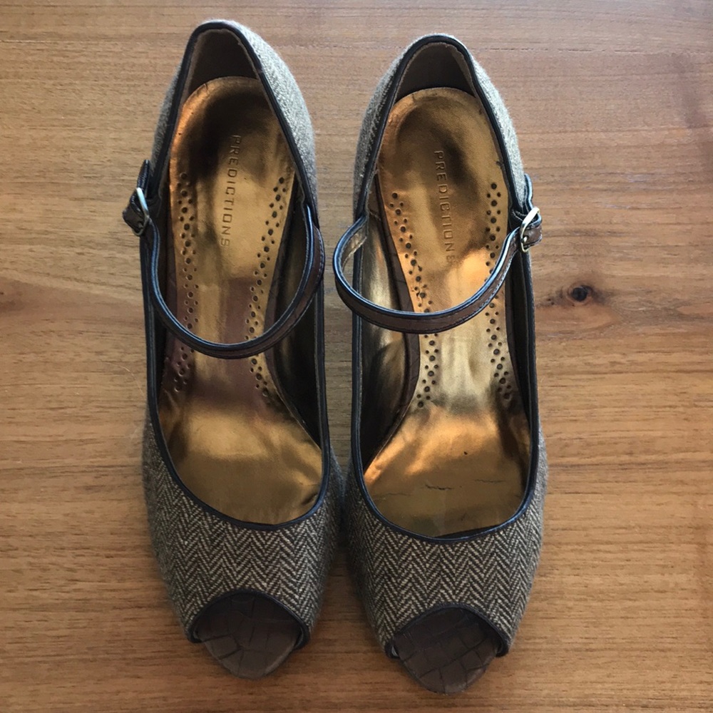 Predictions Peep Toe Pumps
